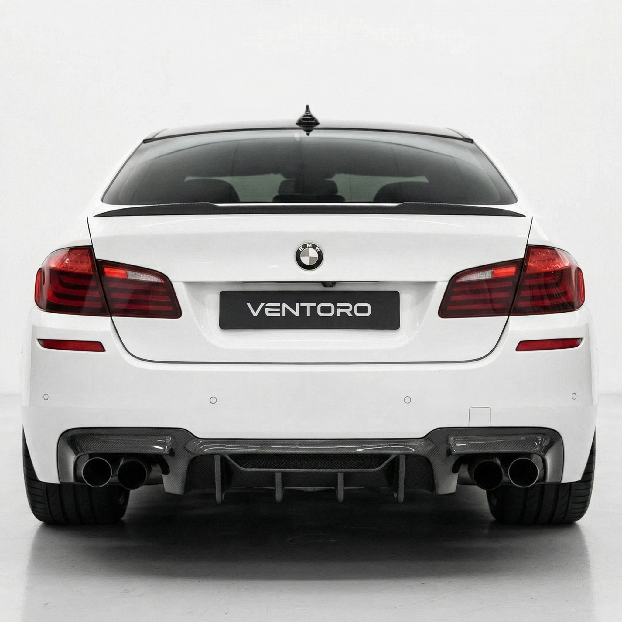 DYFUZOR ZDERZAKA TYLNEGO CARBON BMW F10 - Image 4