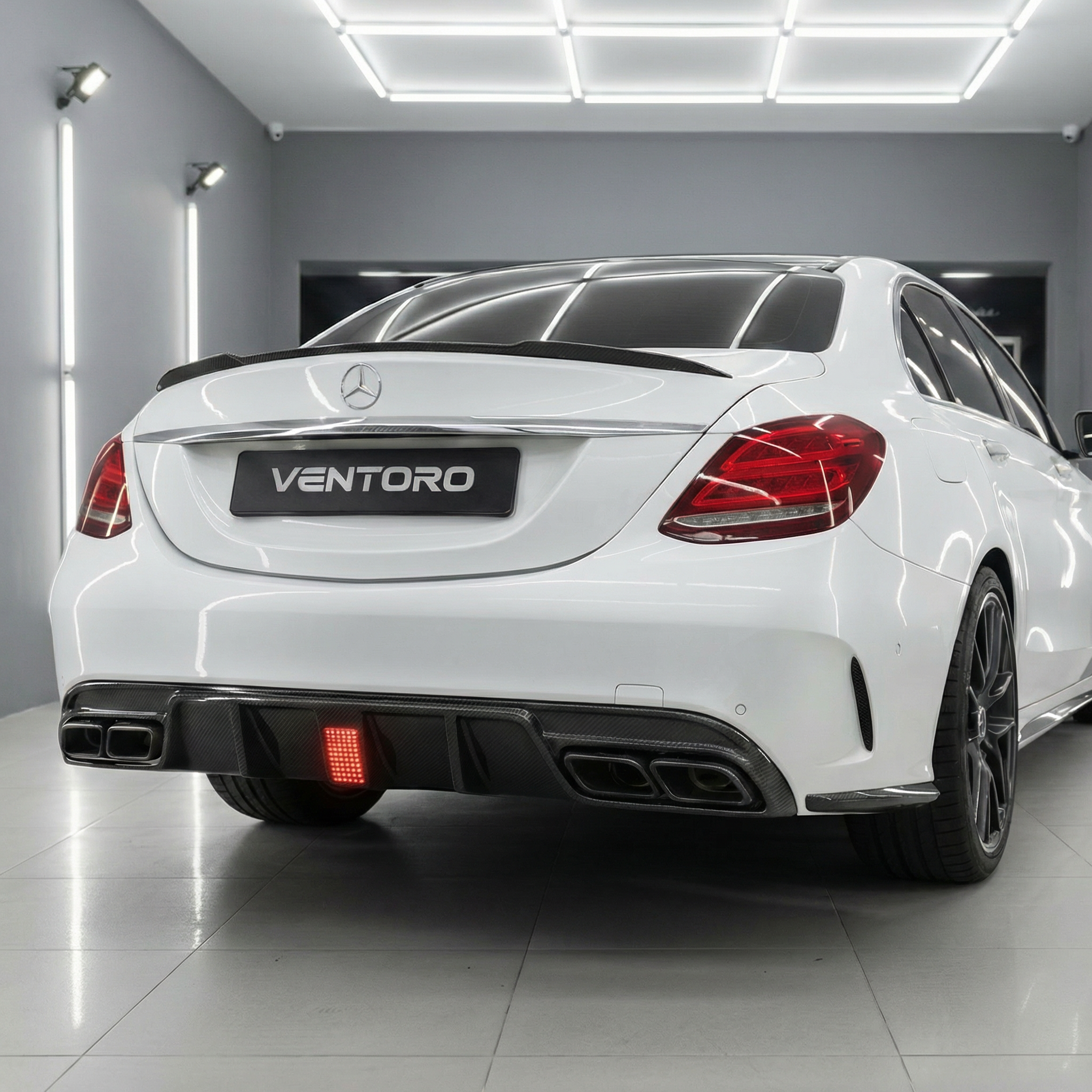 DYFUZOR ZDERZAKA TYLNEGO + LED CARBON MERCEDES BENZ W205 / C43 / C63 AMG - Image 4